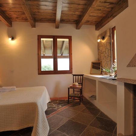 Lierus B&B Gonnosfanàdiga Kültér fotó