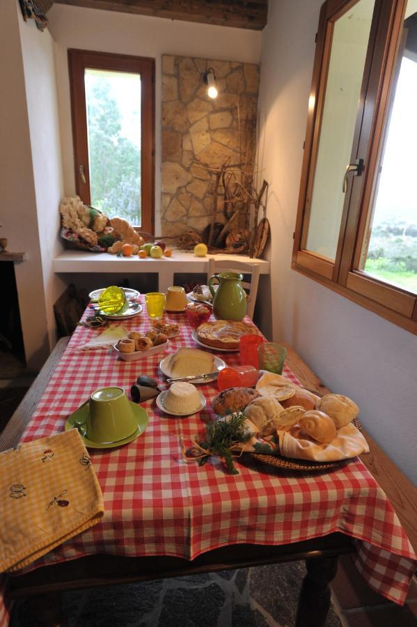 Lierus B&B Gonnosfanàdiga Kültér fotó