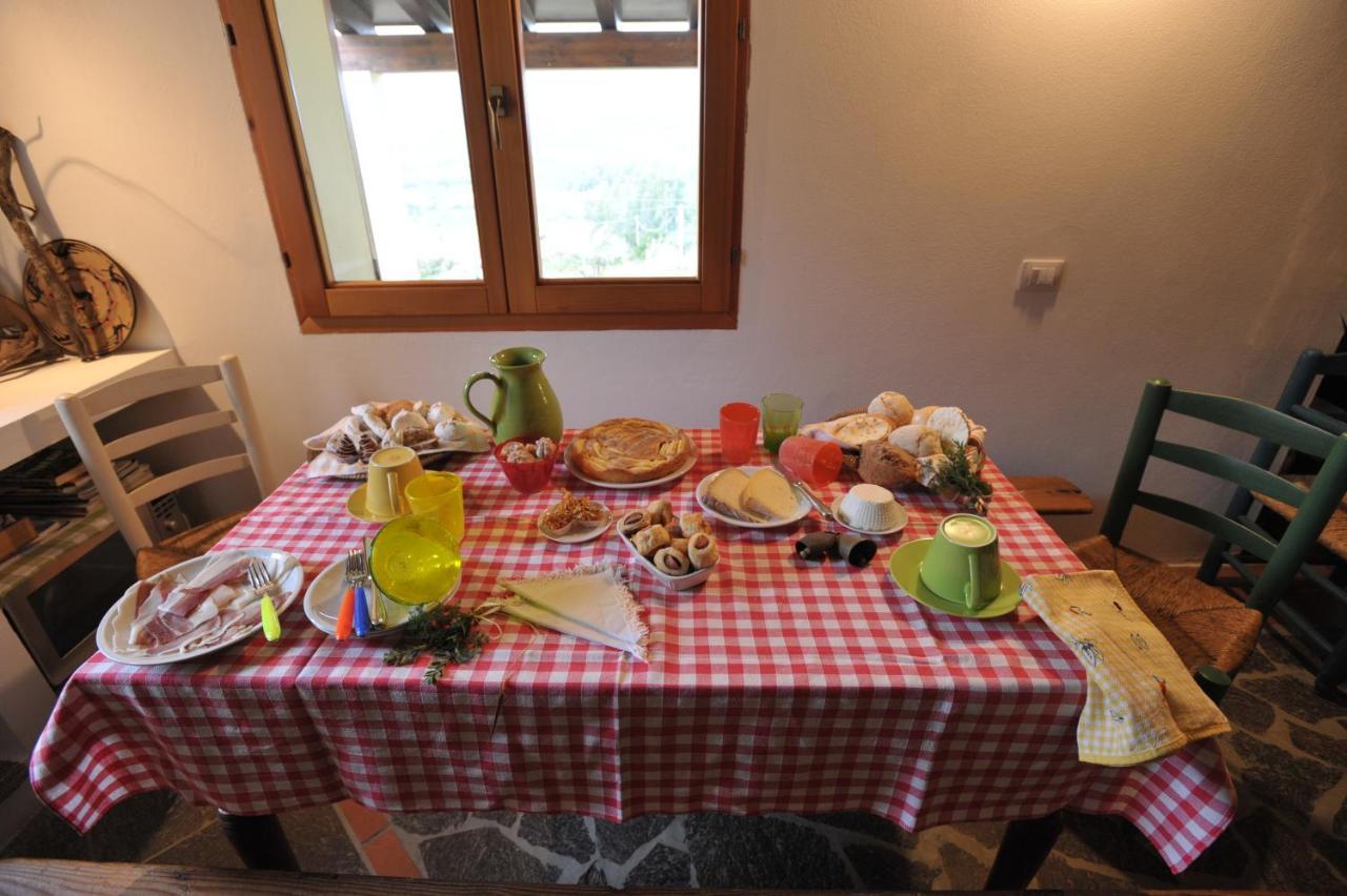 Lierus B&B Gonnosfanàdiga Kültér fotó