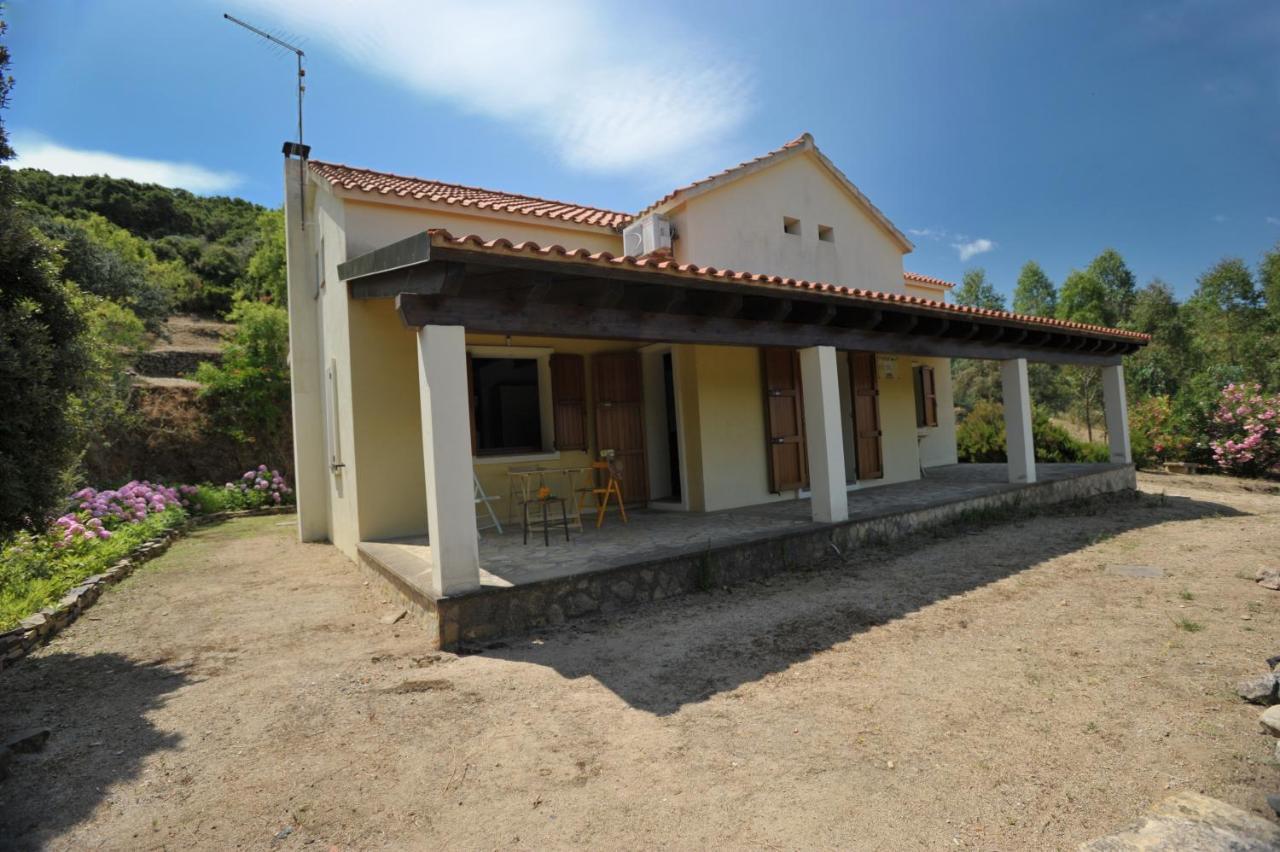 Lierus B&B Gonnosfanàdiga Kültér fotó